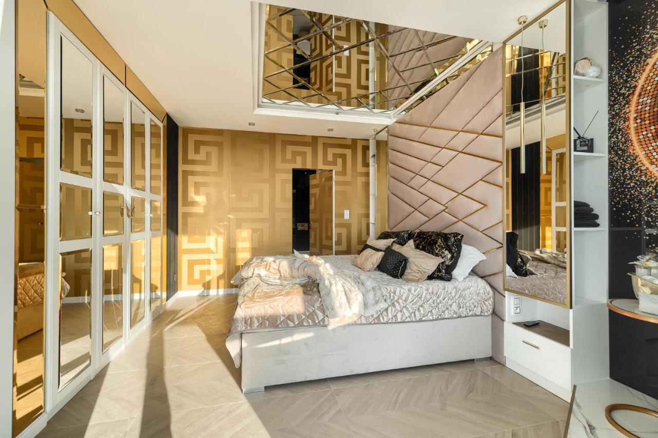 Hanza Tower Gold ชเตชชิน ภายนอก รูปภาพ