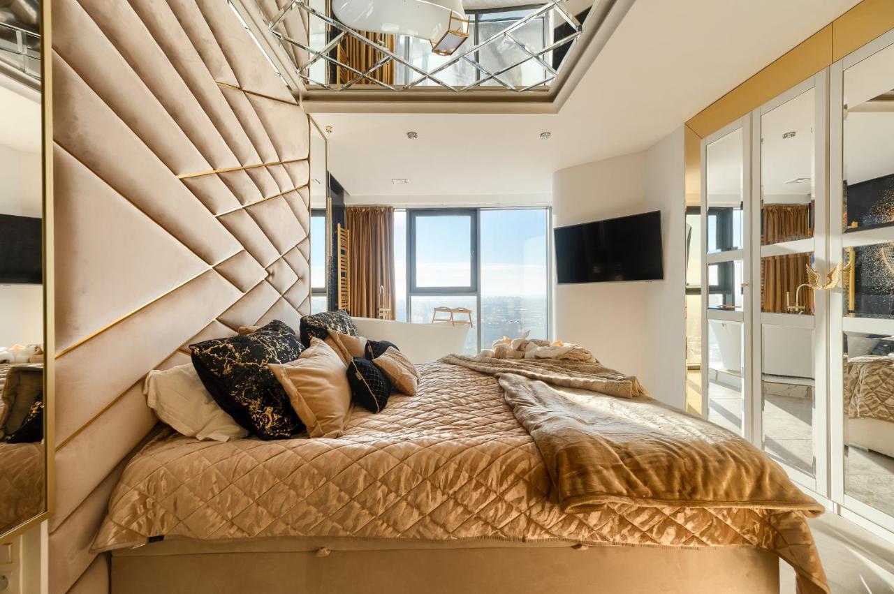 Hanza Tower Gold ชเตชชิน ภายนอก รูปภาพ